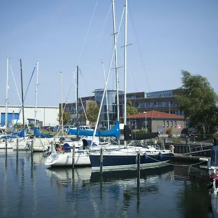 Lägenhet Luxurious In With Parking And Barbecue